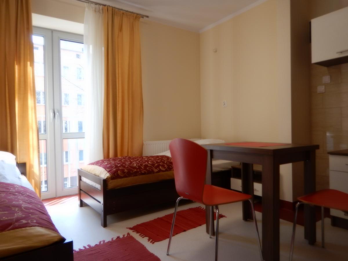 Hostel Sklodowska Люблин Экстерьер фото