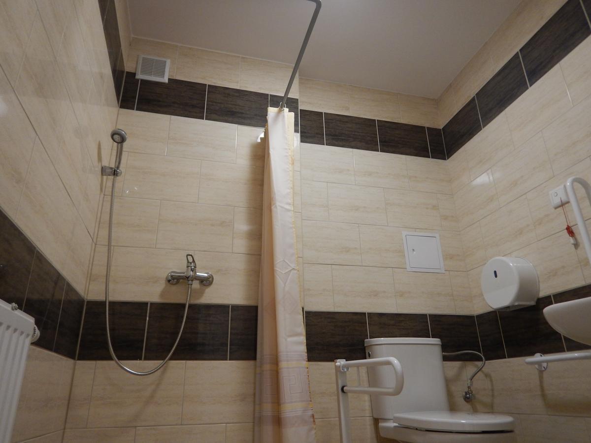 Hostel Sklodowska Люблин Экстерьер фото