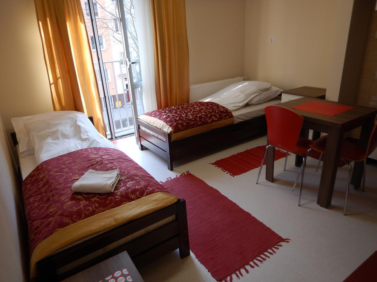 Hostel Sklodowska Люблин Экстерьер фото